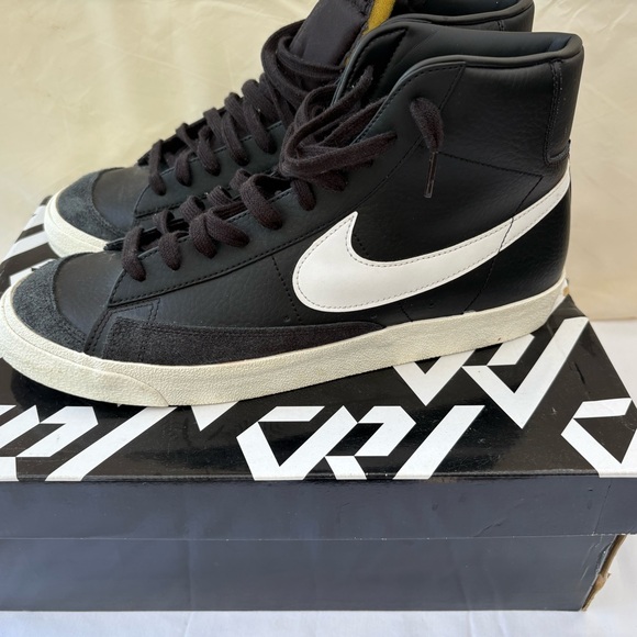 Nike Black and White High-Top Sneakers size 13 - Picture 8 of 14
